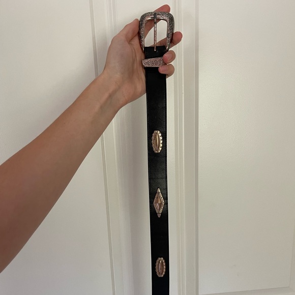 Vintage Genuine Leather Belt Made in USA with Metal Embellishments Black/Silver - Picture 2 of 11